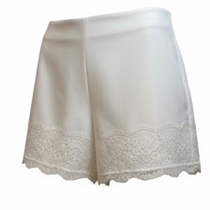 Plus Size Eloquii White Lace Trim Shorts 🤍